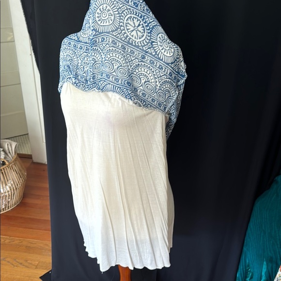 Final Touch Blue and White Patterned Dress, size Medium - Picture 8 of 8